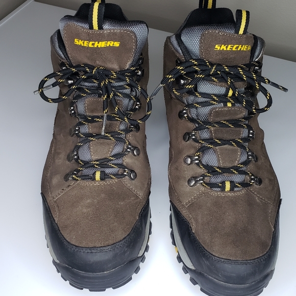 Skechers Relaxed Fit Relment Pelmo Men\'s Waterproof Boots
